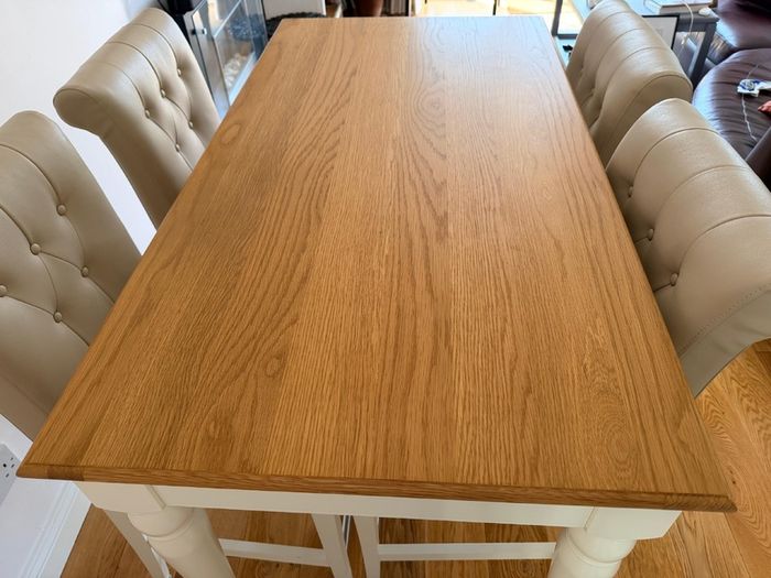 LIKE NEW Bar / Breakfast Table and Chairs