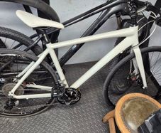 city bike size M