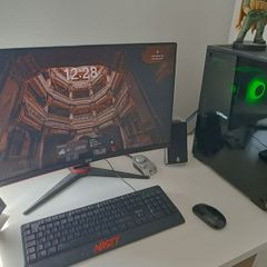 'PC Specialist' Gaming PC & AOC 27" Curved Monitor C27G2AE