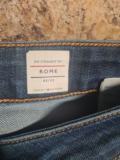 womens TOMMY HILFIGER ROME straight fit jeans stretchy blue denim  size W 32 L 32