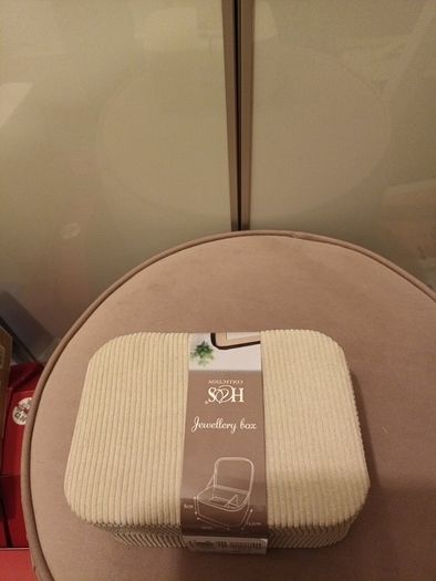 Cream cord jewellery box