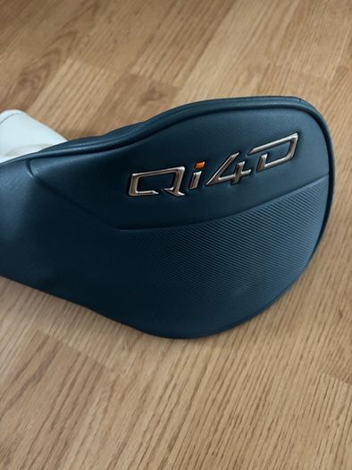 Taylormade Qi4D headcover