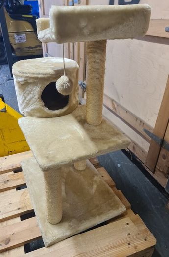 Cat Tree / Scratching Post with Condo and Bed