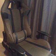 Oversteel bucket seat gaming chair