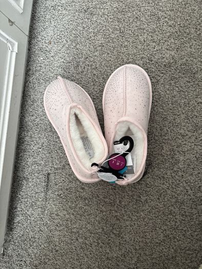 Pink diamond slippers