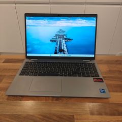 Dell Latitude 5520 Laptop | i7 (11th gen) | 16 GB | 512GB | Win11 | 15.6" | FHD