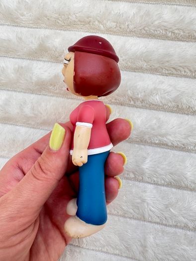 Mezco Family Guy Meg 2005 Used Damaged approx. 11.5 cm. Please see photos