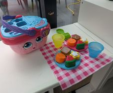 leap frog picnic basket