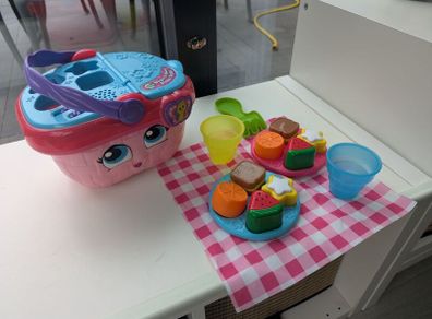 leap frog picnic basket