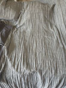 DKNY king duvet cover & matching pillow cases.