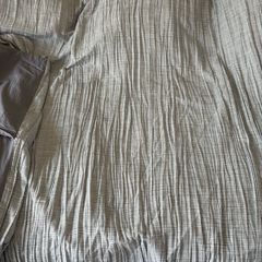 DKNY king duvet cover & matching pillow cases.