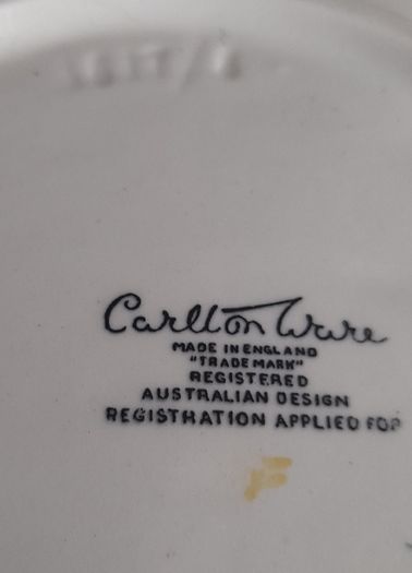 carlton ware leaf dish