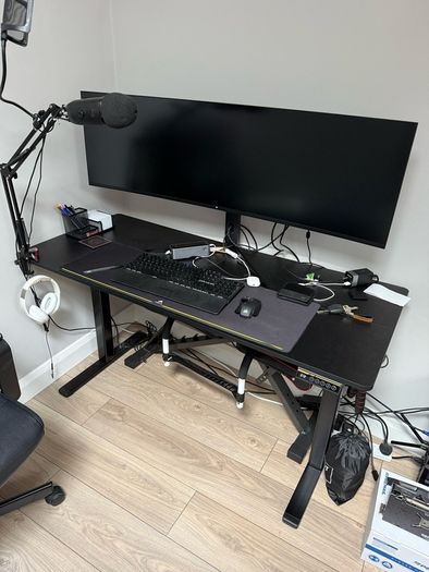 Claiks Electric Standing Desk