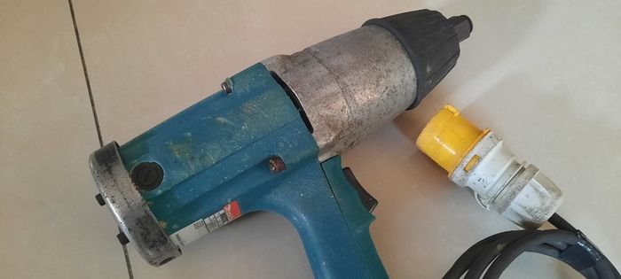 Makita 6906 19mm impact wrench 110v "Refurbished"