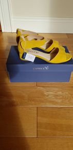 Caprice yellow suede sandals