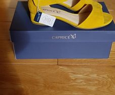 Caprice yellow suede sandals