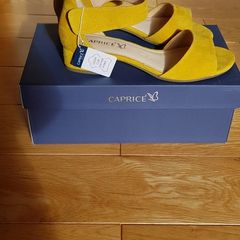 Caprice yellow suede sandals