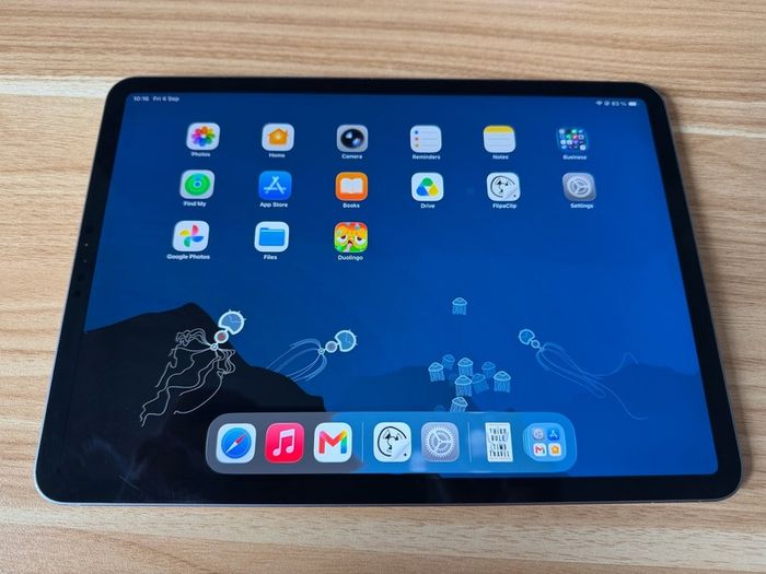 iPad Pro 11 2nd Gen 128gb + Apple Pencil 2 - Very good condition