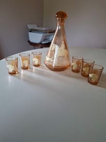 Vintage Glass Decanter + 6 Shot Glasses.( Reduced)