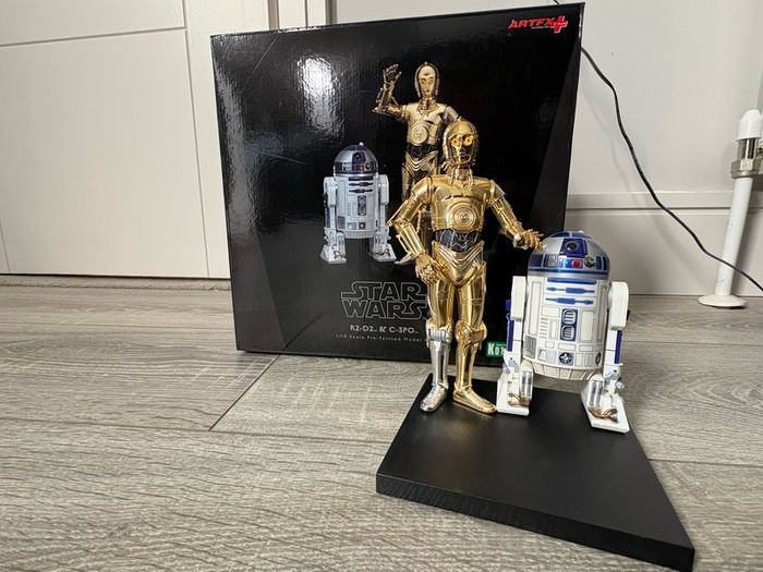 Artfx: r2d2 and c3po