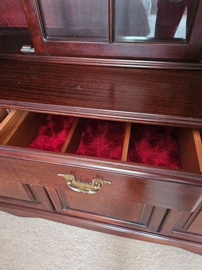Display cabinet