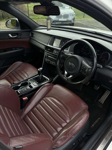 2017 Kia optima gt line