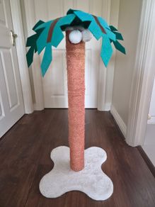 Palm Tree Cat Scratching Post(from zooplus)