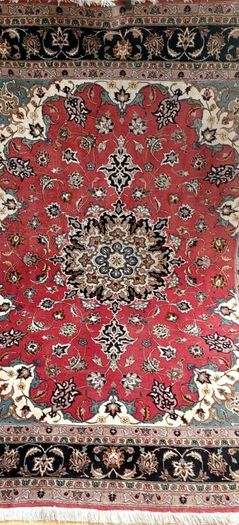 Fine Persian Tabriz Wool and Silk Hand Knotted Rug Carpet