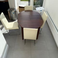 solid wood extendable dining table
