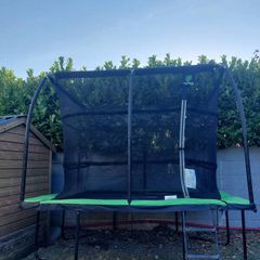 Trampoline 10ft x 7.5ft