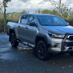 25 Toyota hilux