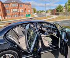 Mercedes E200d Avantgarde | 106,000 KM | Cream  Le