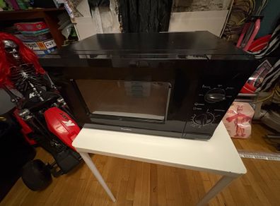 PowerPoint Black Microwave