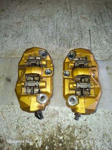 Kawasaki Front Brake Calipers- (Pair) - ZX10R - 2005
