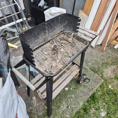 Sink and barbecue