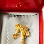 9ct gold plated brooch Image 3