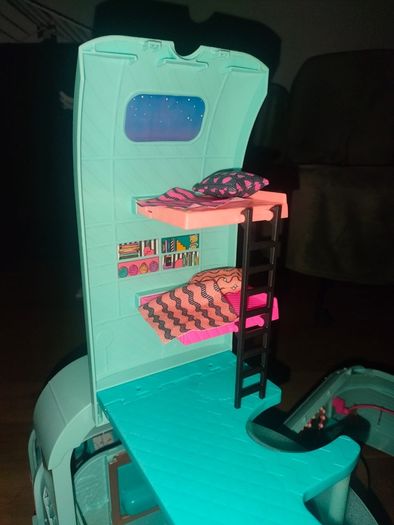 L.O.L surprise Glamper