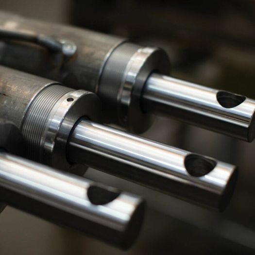 Hydraulic Cylinders / Hydraulic Rams all Ex-Stock