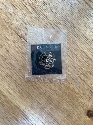 DOTA 2 Exclusive Attendee Pin 2021 TI with unscratched code