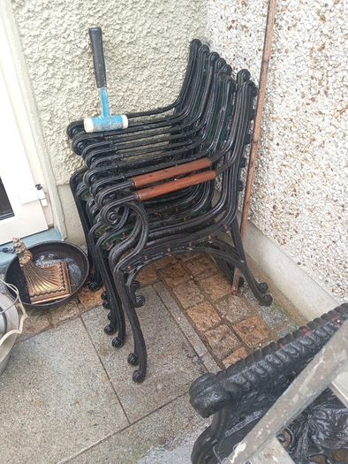 garden table chairs,all in perfect condition,