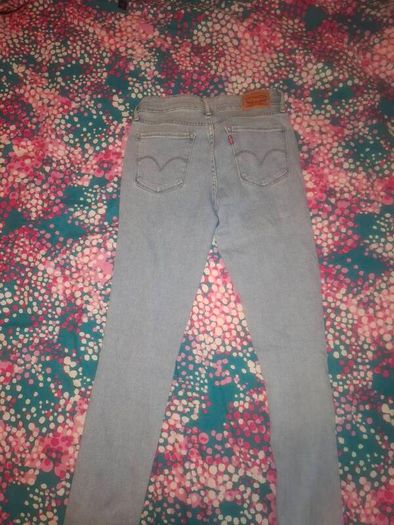 Levis jeans