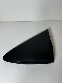 2019 Toyota Yaris Passenger Side Front Door Triangle Trim 60118-0d0190 A1l1b612s