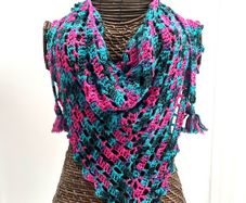 Crochet bamboo yarn shawlette