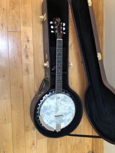 Barnes and mullins 6 string banjo