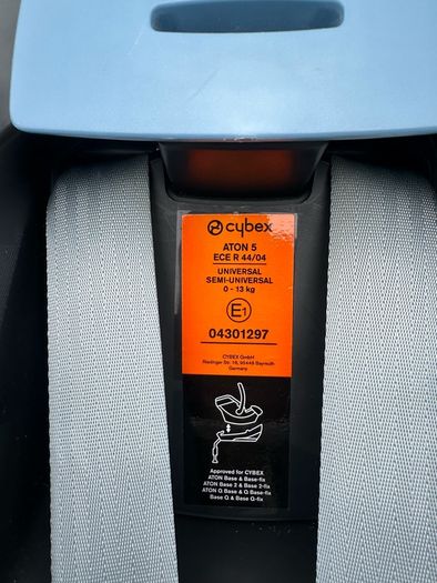 Mamas and Papas pram + Cybex seat and isofix bundle