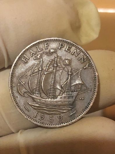 Elizabeth Halfpenny  x28 Pictures of each coin
