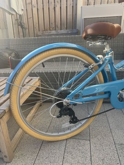 24" Hartington Blue Bike with basket