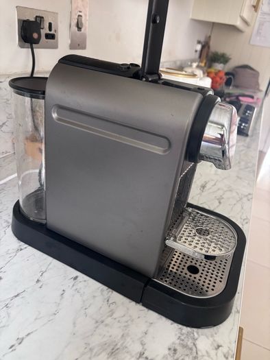 nespresso machine with frother