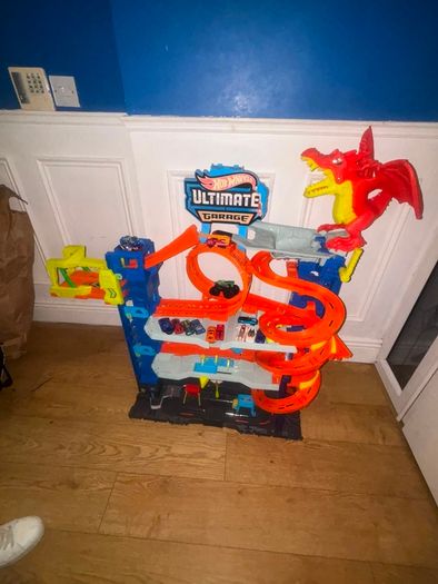 hot wheels garage