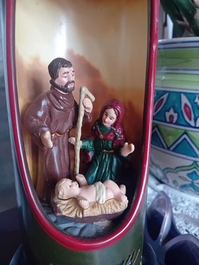 Light Up Christmas  Candle Crib
